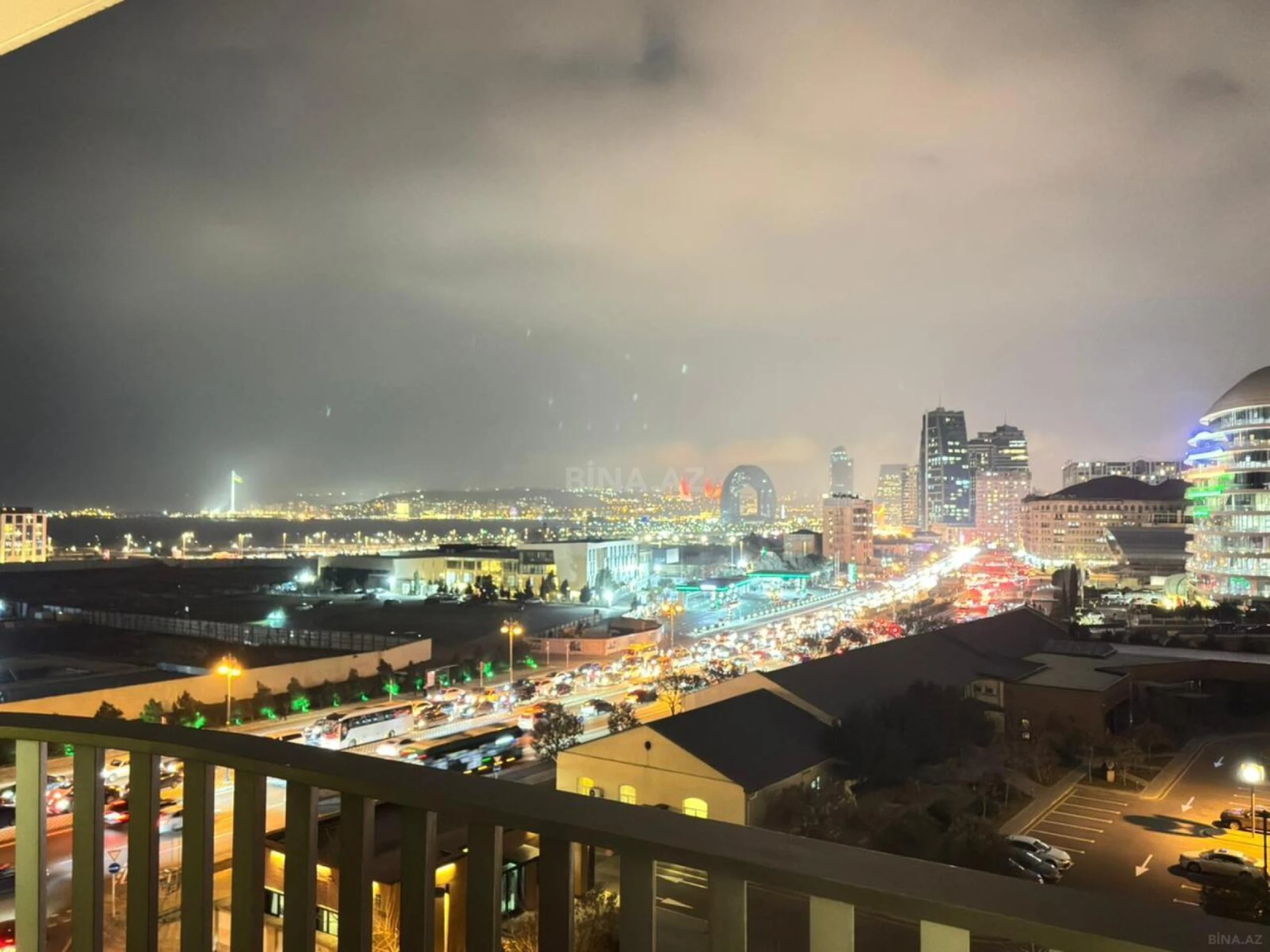 Kirayə verilir 3 otaqlı mənzil 140 m²