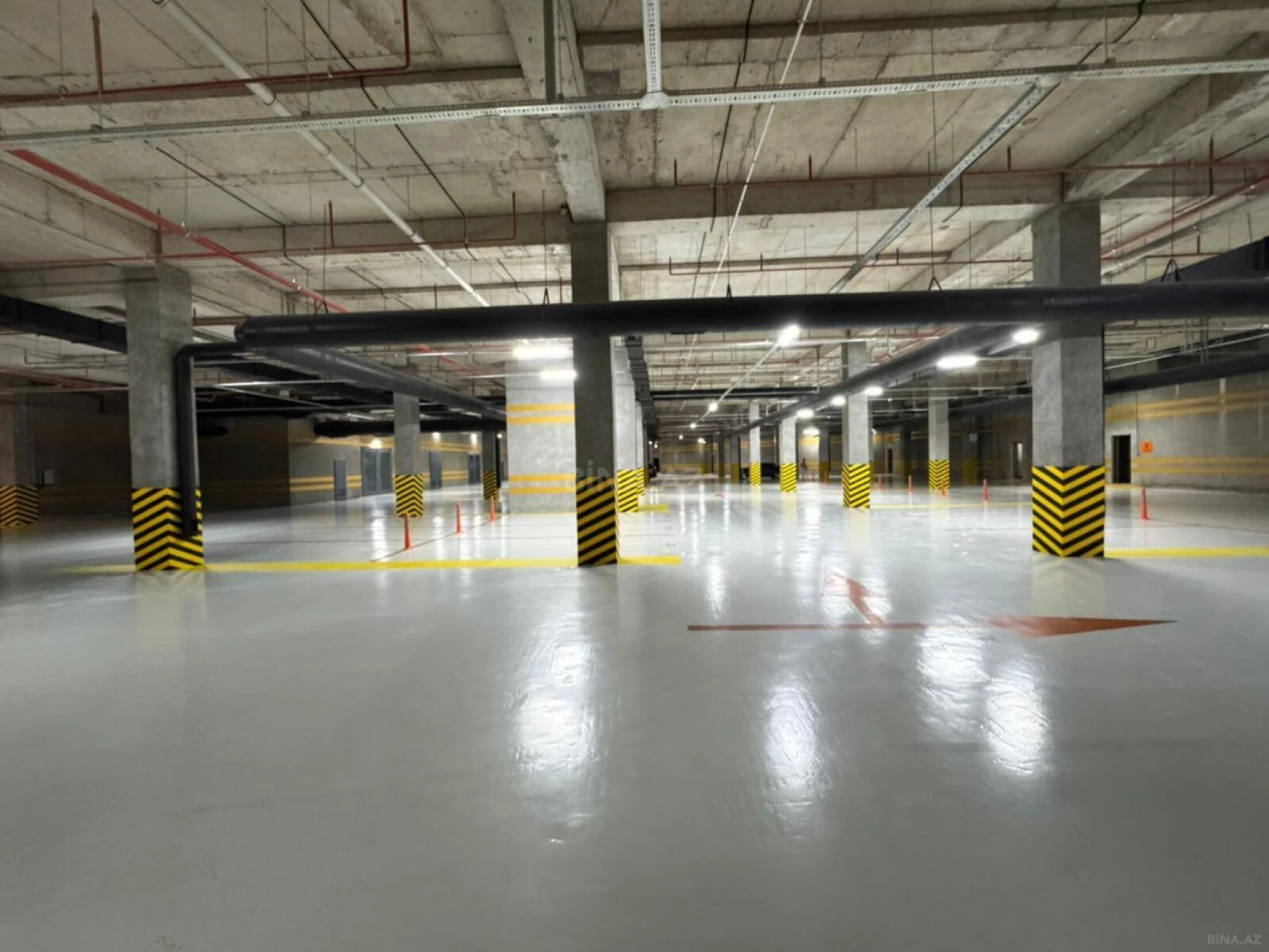 Kirayə verilir 3 otaqlı mənzil 140 m²