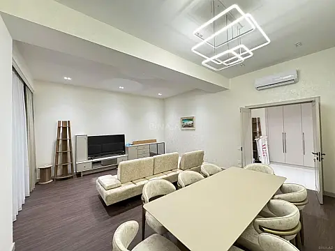 Kirayə verilir 3 otaqlı mənzil 140 m² — Bakı, Yeni Günəşli 3 otaq 140.00 m²