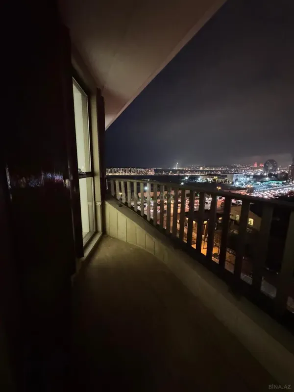 Kirayə verilir 3 otaqlı mənzil 140 m²