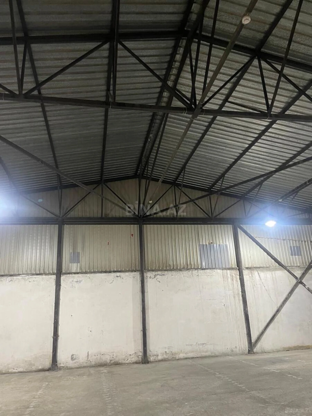 Kirayə verilir obyekt 230 m²