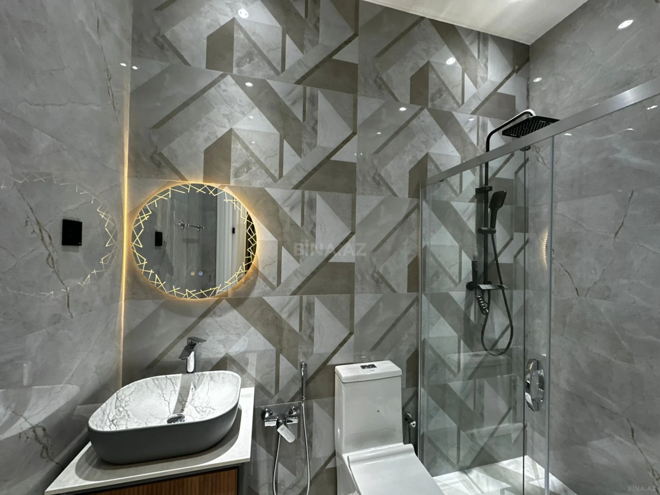 Satılır 4 otaqlı həyət evi 160 m²