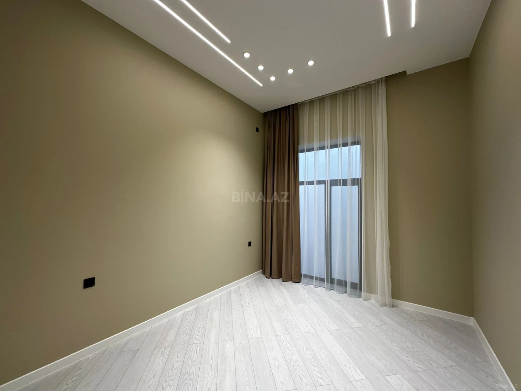 Satılır 4 otaqlı həyət evi 160 m²