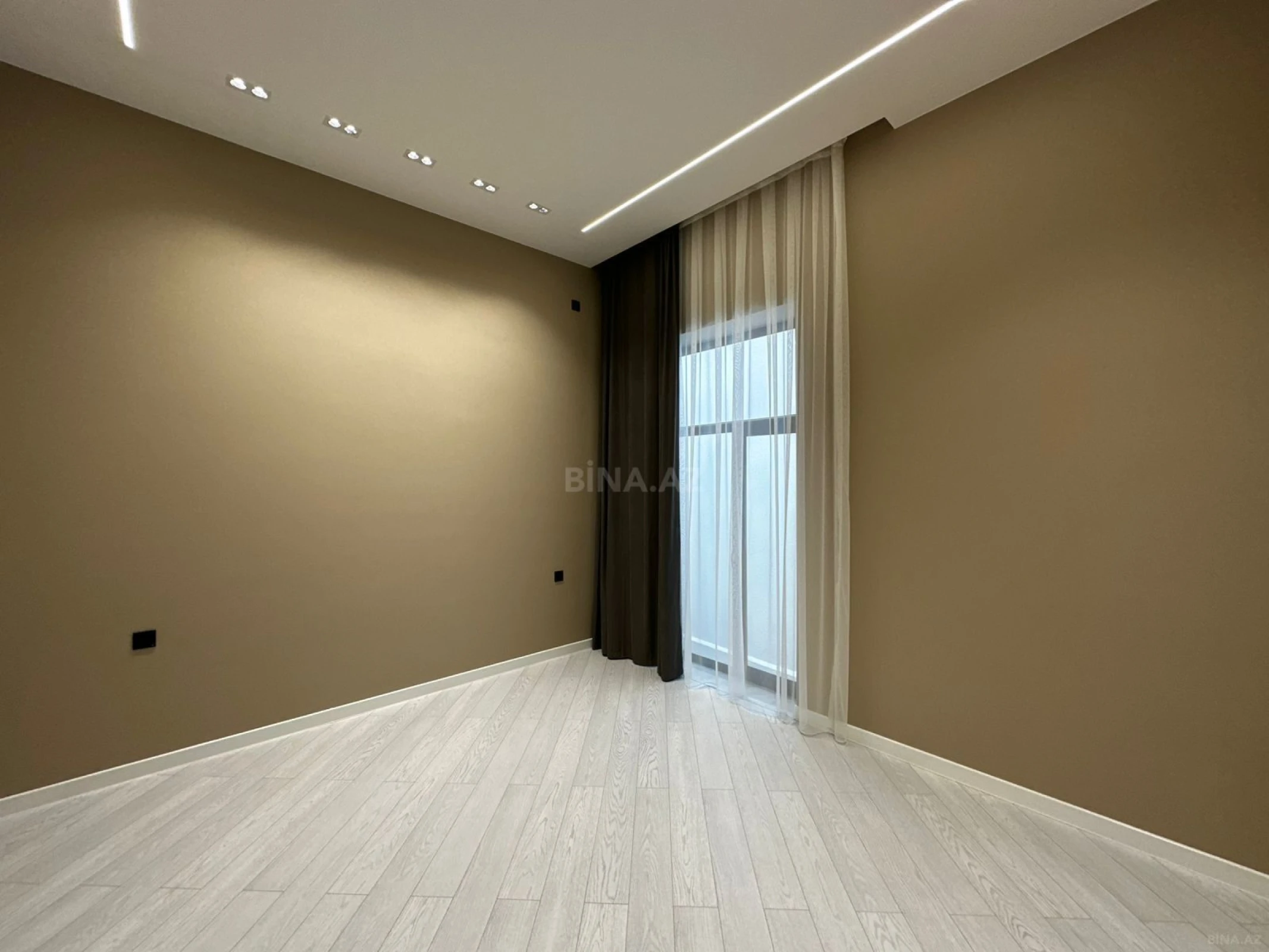 Satılır 4 otaqlı həyət evi 160 m²