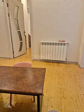 Satılır 2 otaqlı mənzil 81 m²