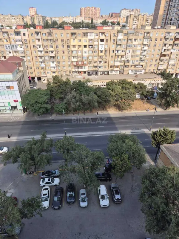 Satılır 2 otaqlı mənzil 81 m²