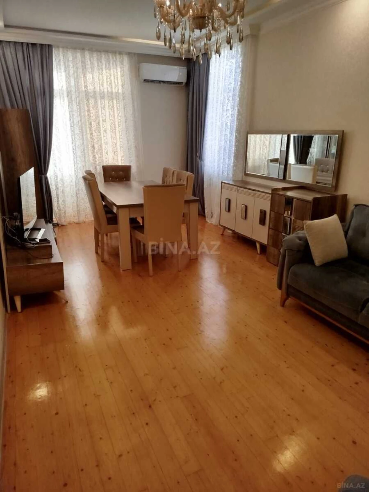 Satılır 2 otaqlı mənzil 81 m²