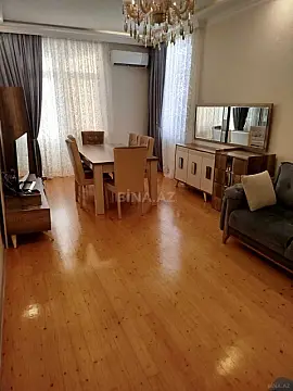Satılır 2 otaqlı mənzil 81 m²