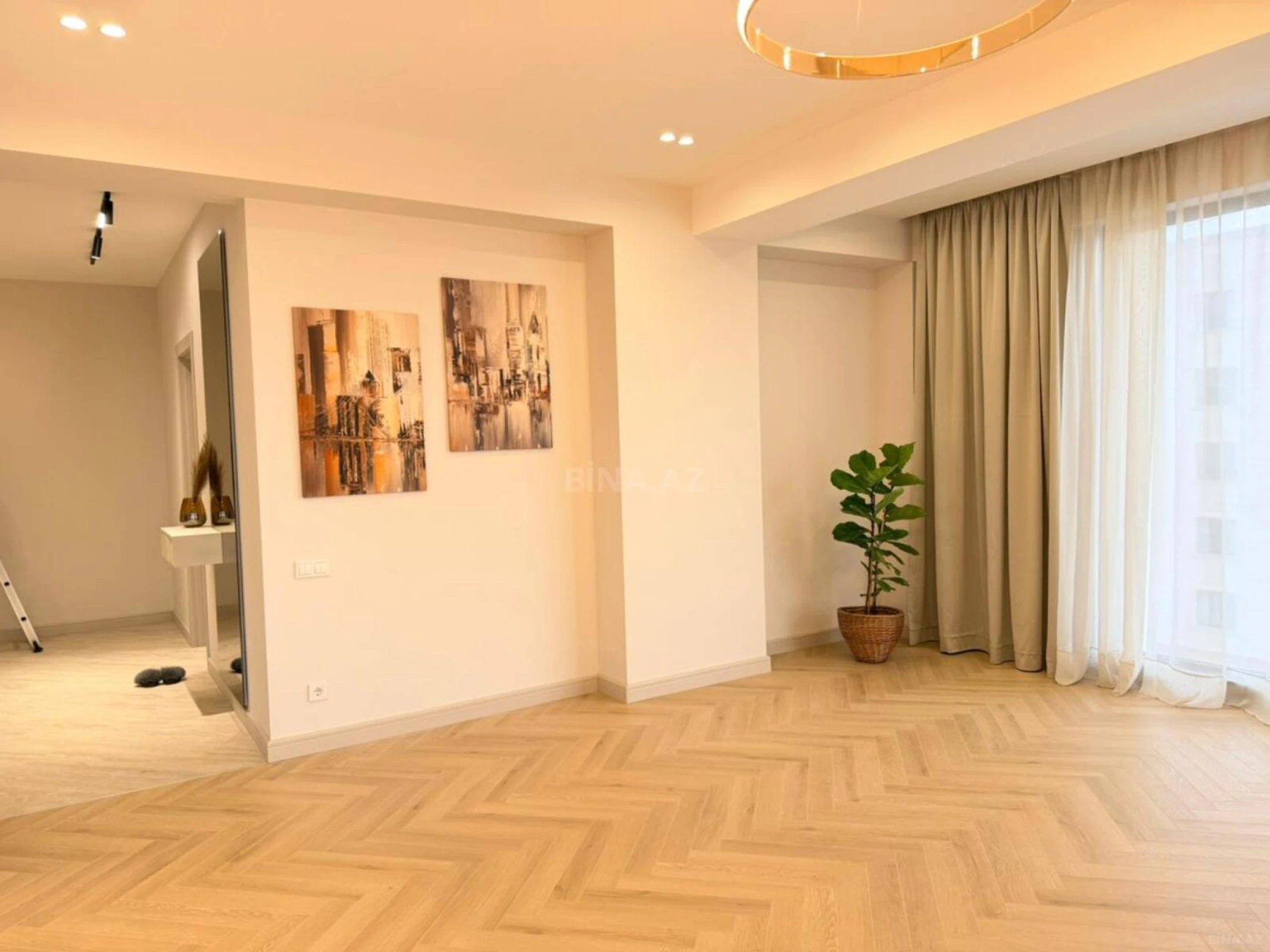 Satılır 2 otaqlı mənzil 80 m²