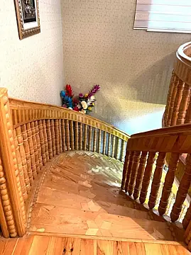 Satılır 5 otaqlı həyət evi 200 m²