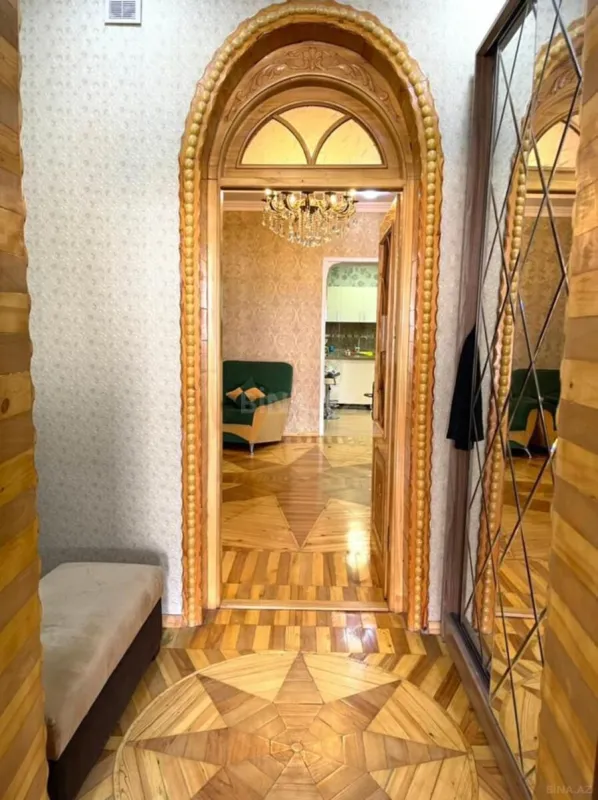 Satılır 5 otaqlı həyət evi 200 m²