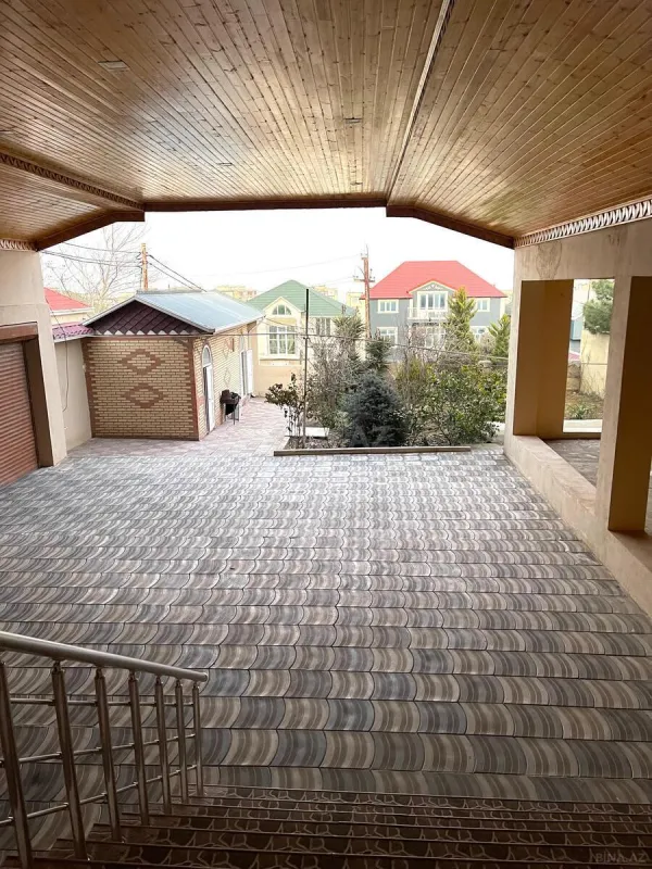 Satılır 5 otaqlı həyət evi 200 m²