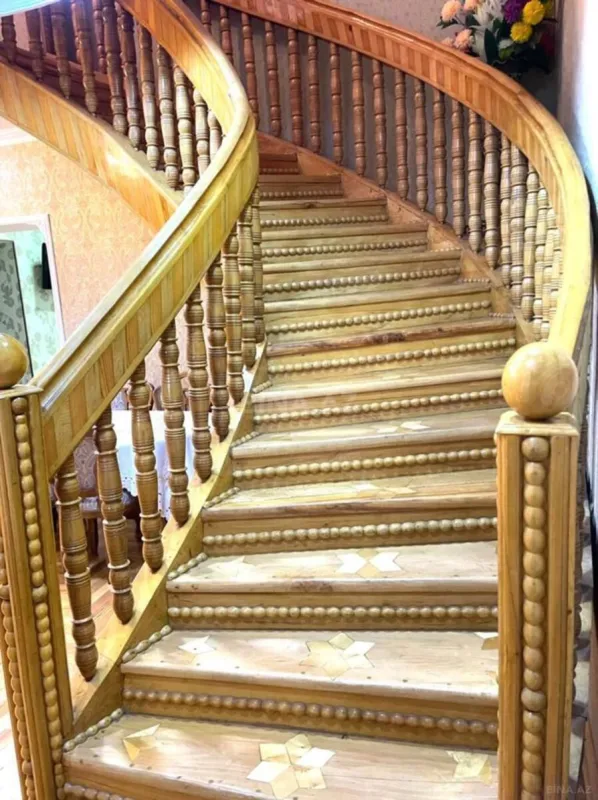 Satılır 5 otaqlı həyət evi 200 m²