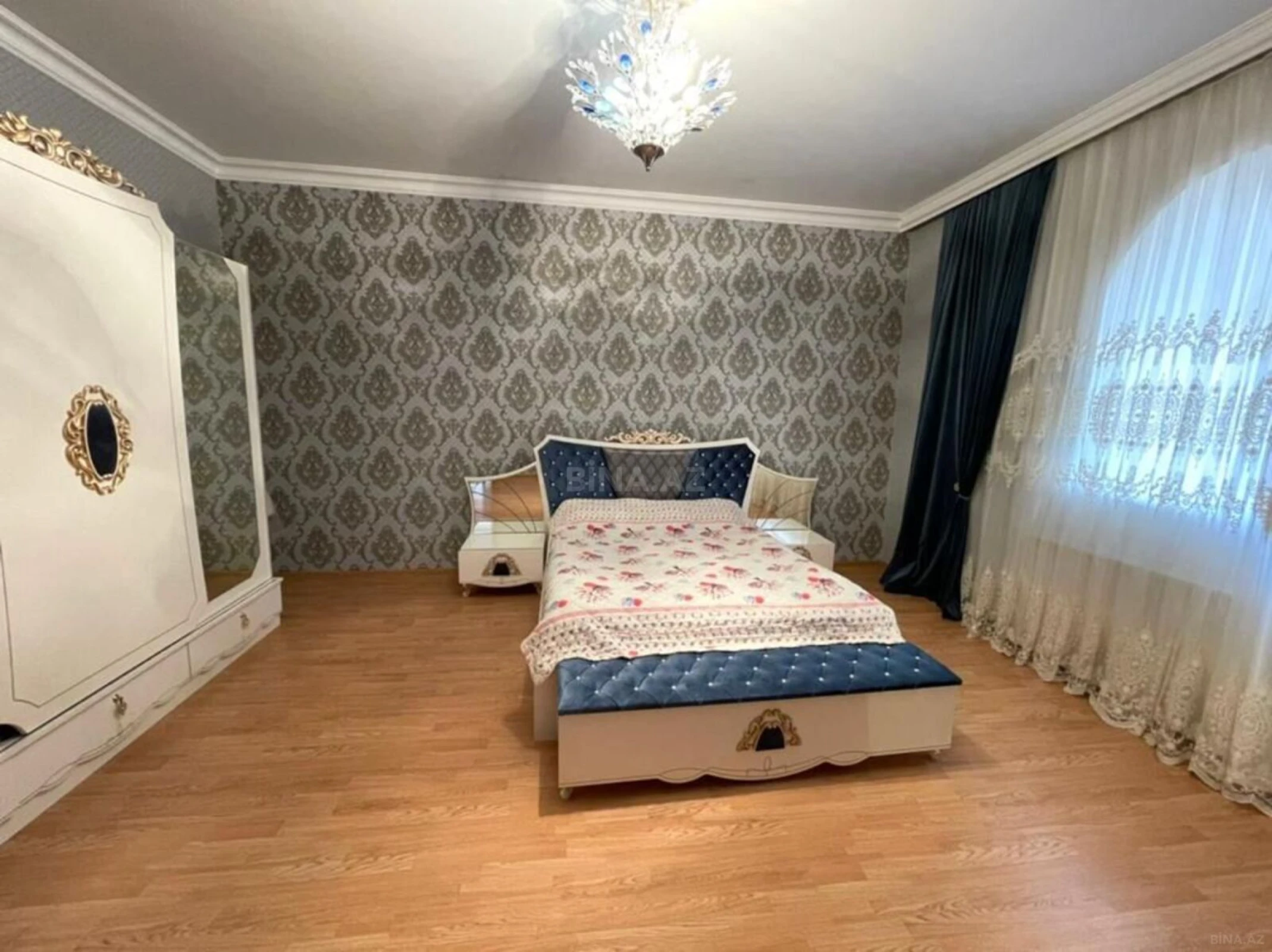 Satılır 5 otaqlı həyət evi 200 m²