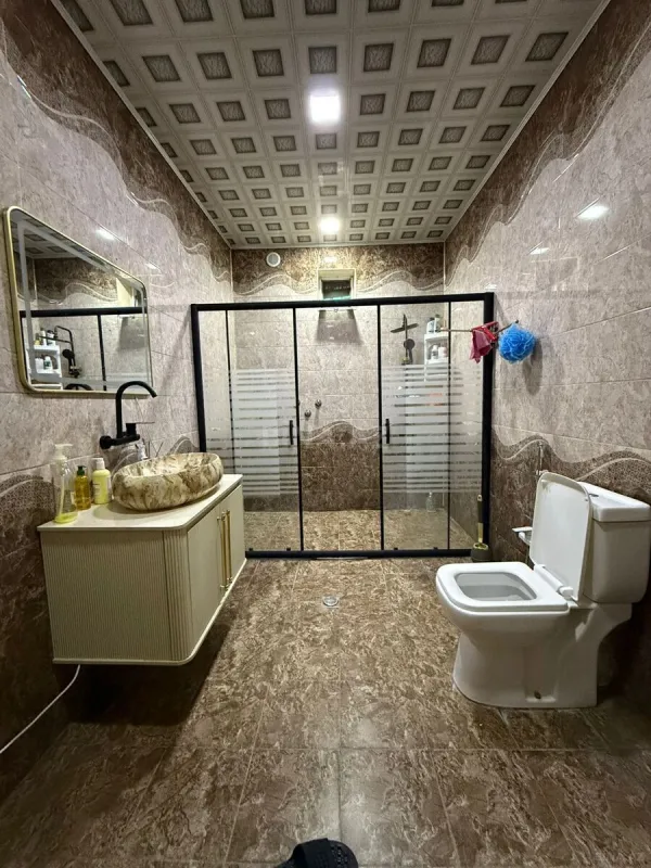 Satılır 5 otaqlı həyət evi 200 m²