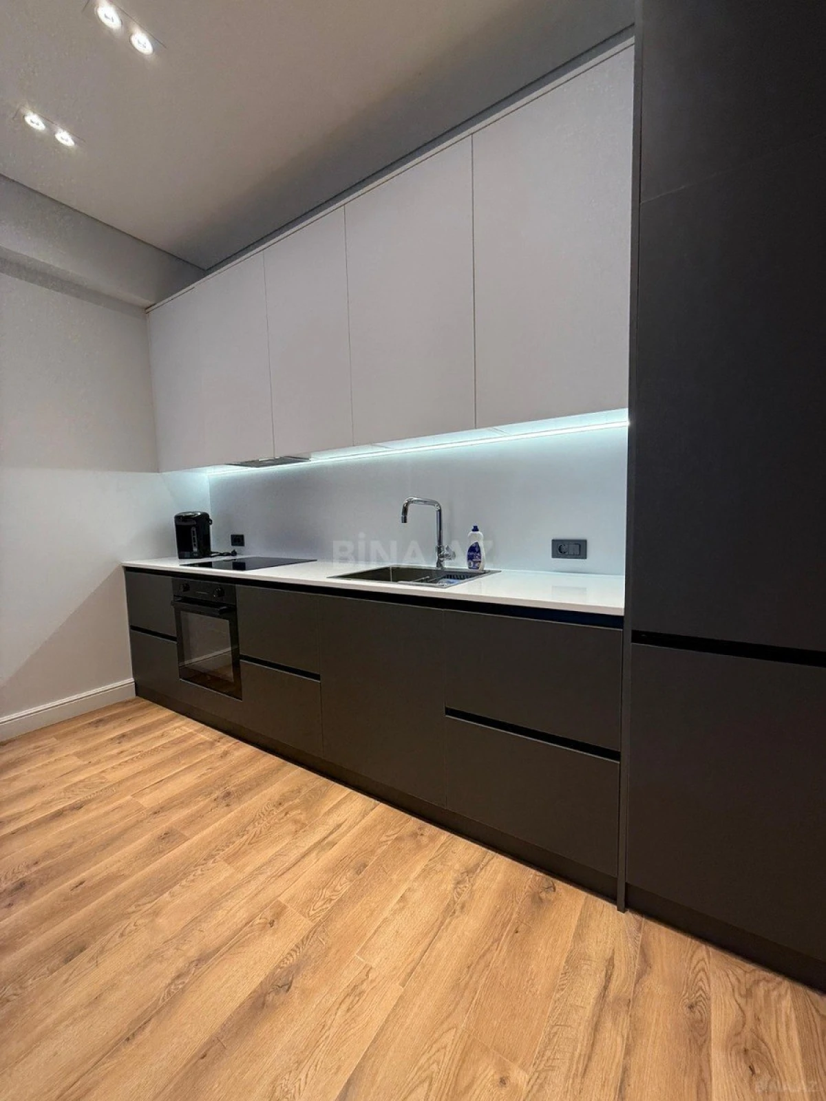 Kirayə verilir 2 otaqlı mənzil 67 m²