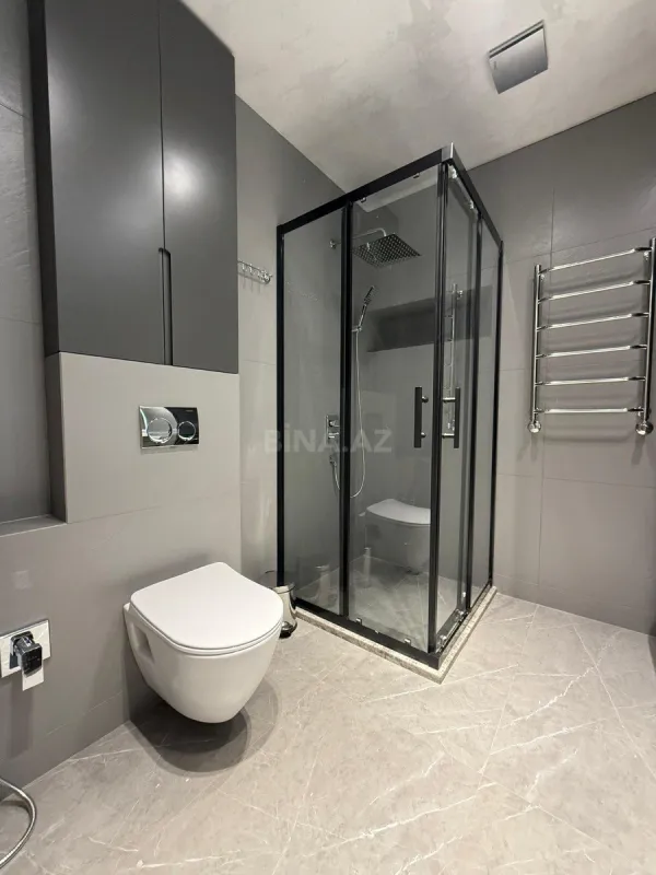 Kirayə verilir 2 otaqlı mənzil 67 m²