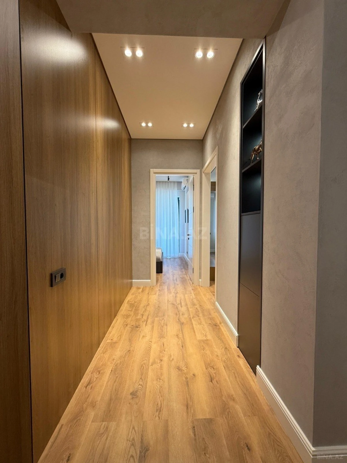 Kirayə verilir 2 otaqlı mənzil 67 m²