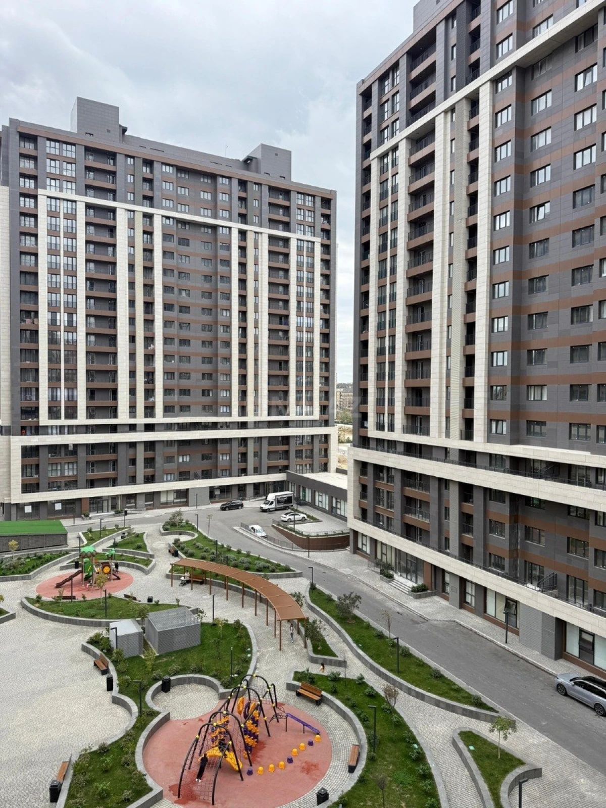 Kirayə verilir 2 otaqlı mənzil 67 m²