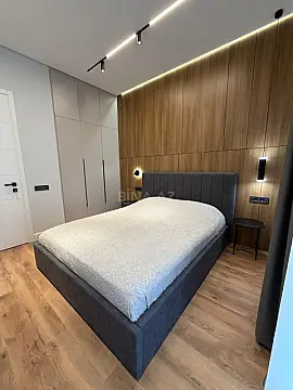 Kirayə verilir 2 otaqlı mənzil 67 m²