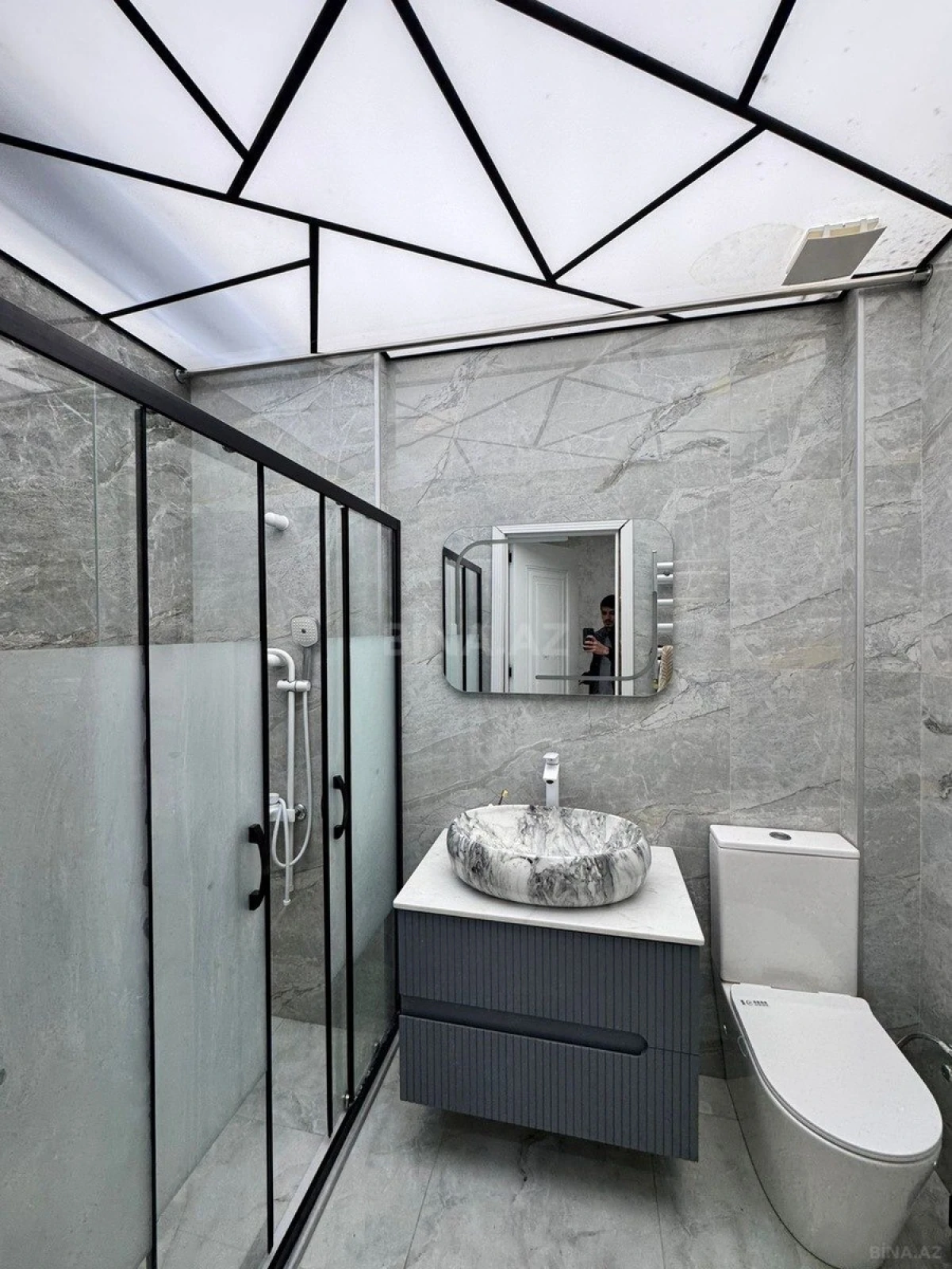 Satılır 2 otaqlı mənzil 67 m²