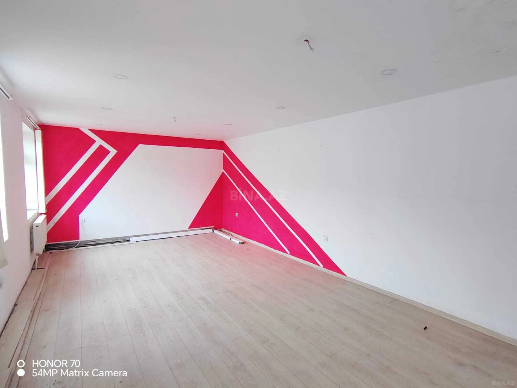 Kirayə verilir 10 otaqlı ofis 400 m²