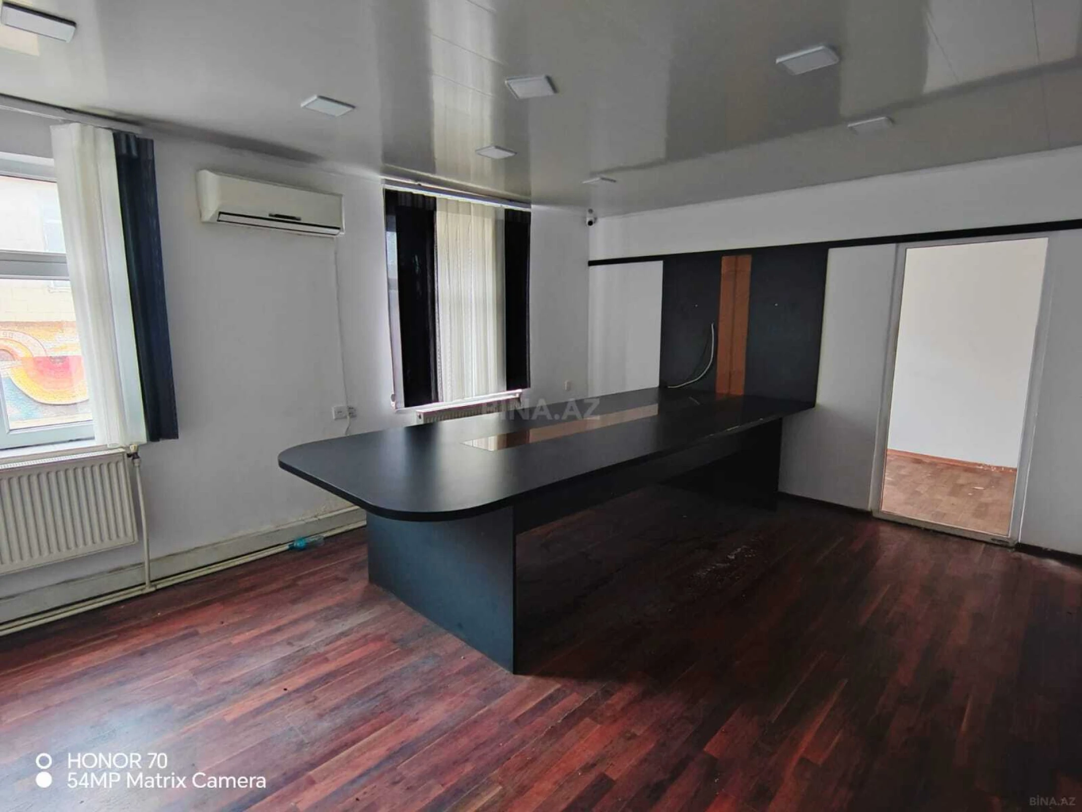 Kirayə verilir 10 otaqlı ofis 400 m²