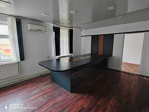 Kirayə verilir 10 otaqlı ofis 400 m² — Bakı, Nərimanov 10 otaq 400.00 m²