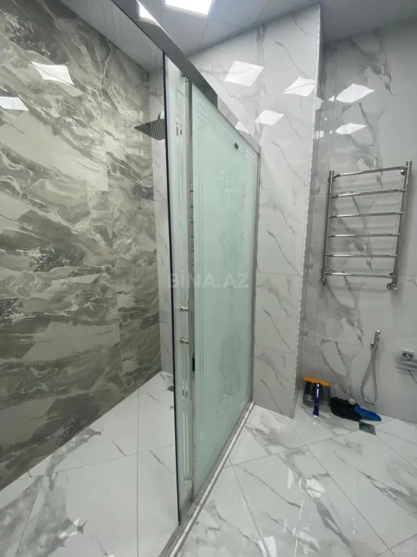 Kirayə verilir 2 otaqlı mənzil 100 m²