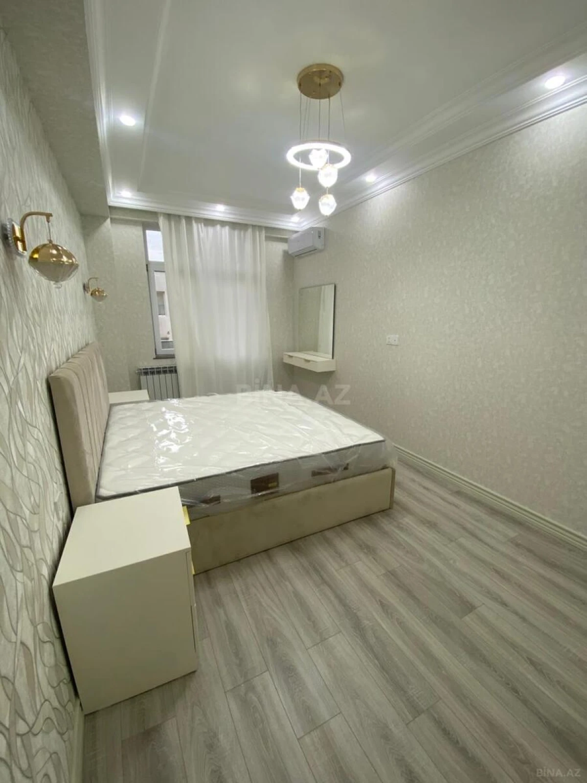 Kirayə verilir 2 otaqlı mənzil 100 m²