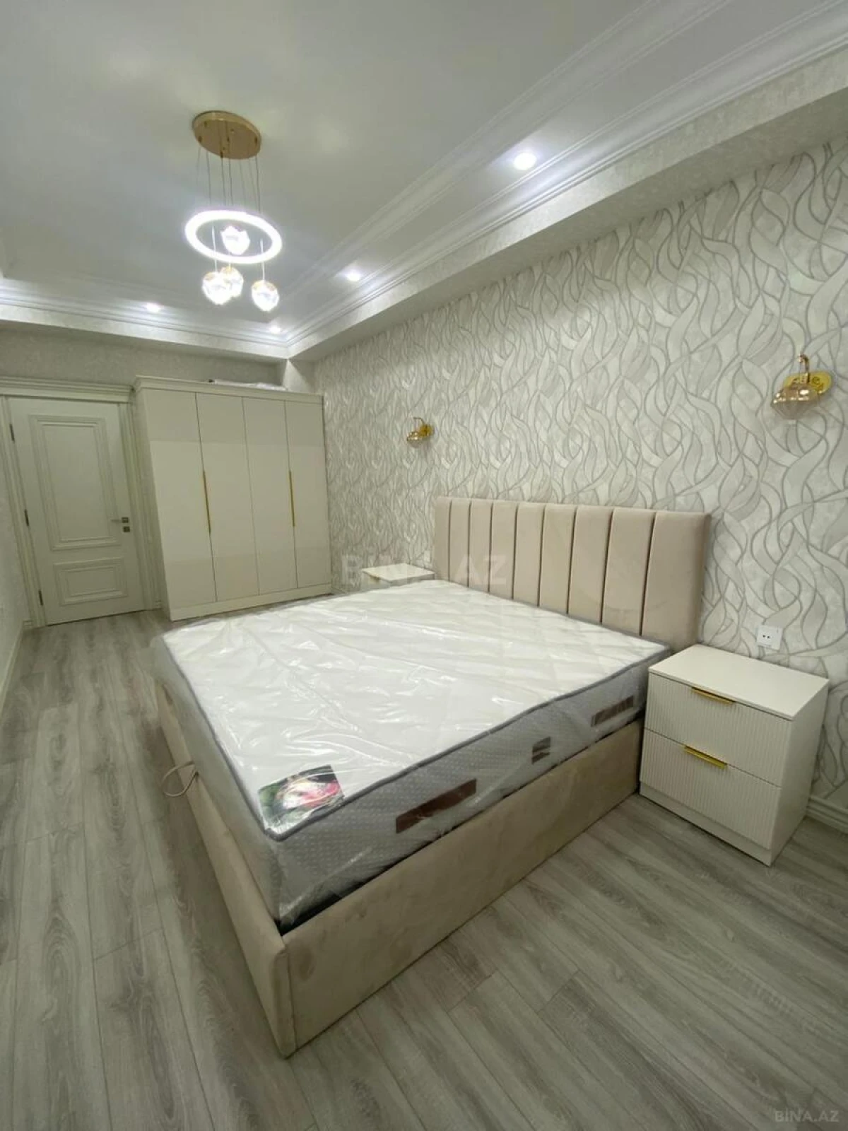 Kirayə verilir 2 otaqlı mənzil 100 m²