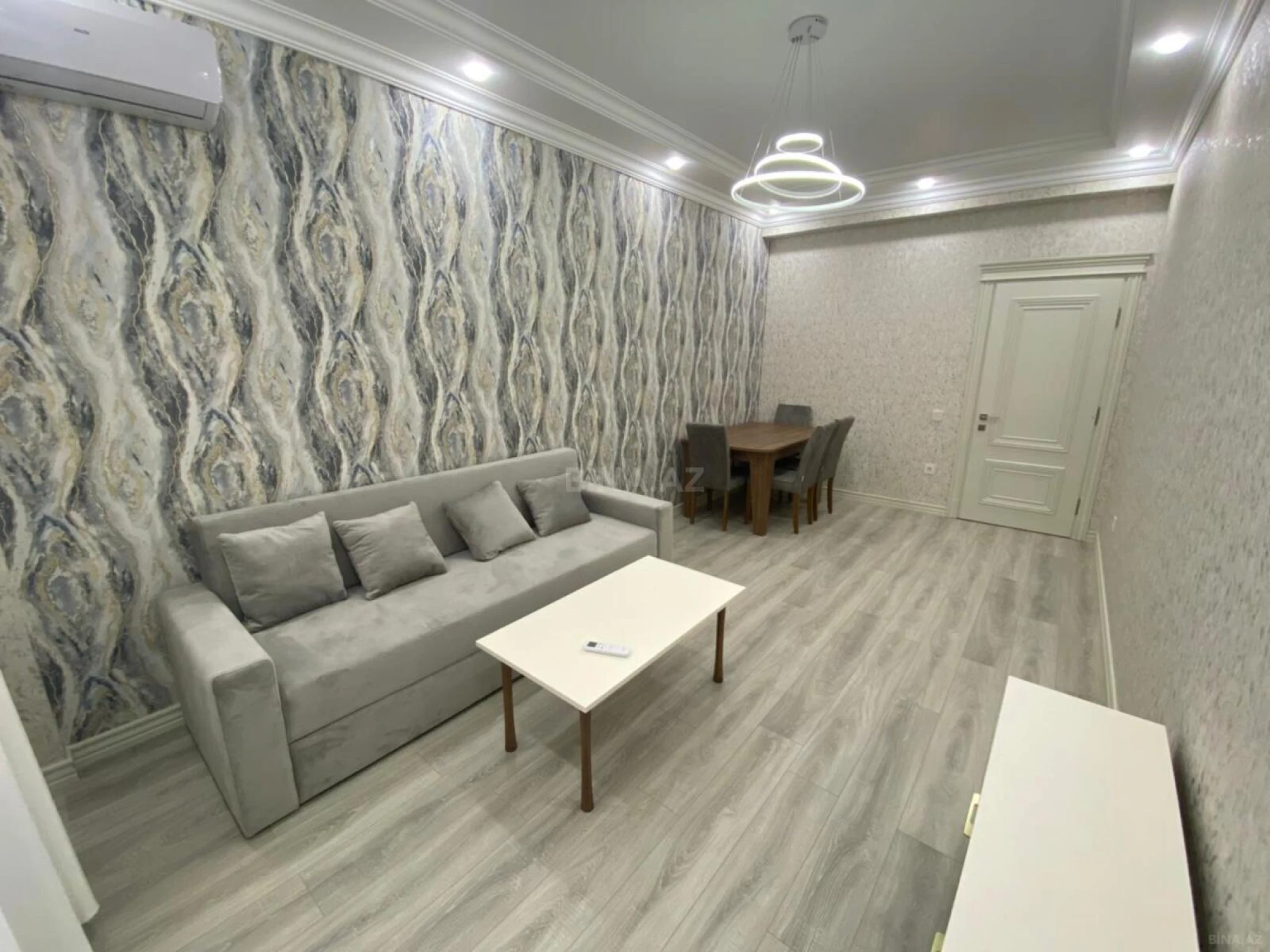 Kirayə verilir 2 otaqlı mənzil 100 m²