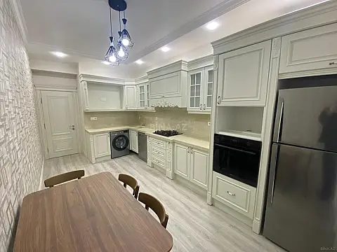 Kirayə verilir 2 otaqlı mənzil 100 m²