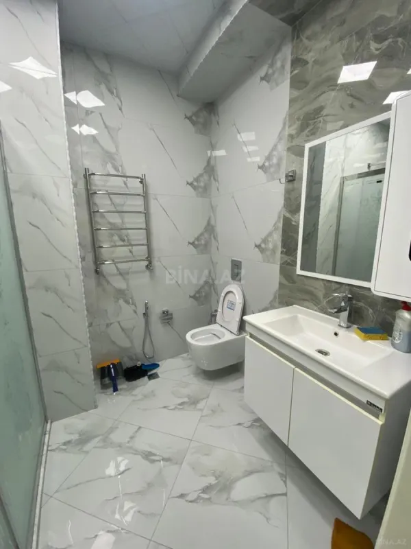 Kirayə verilir 2 otaqlı mənzil 100 m²