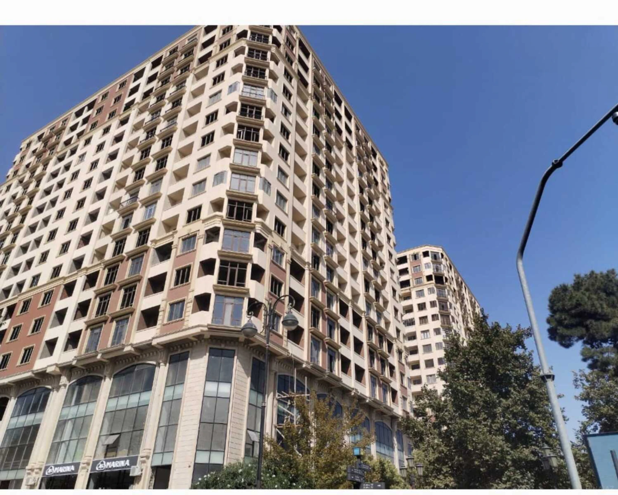 Satılır 3 otaqlı mənzil 164.4 m²