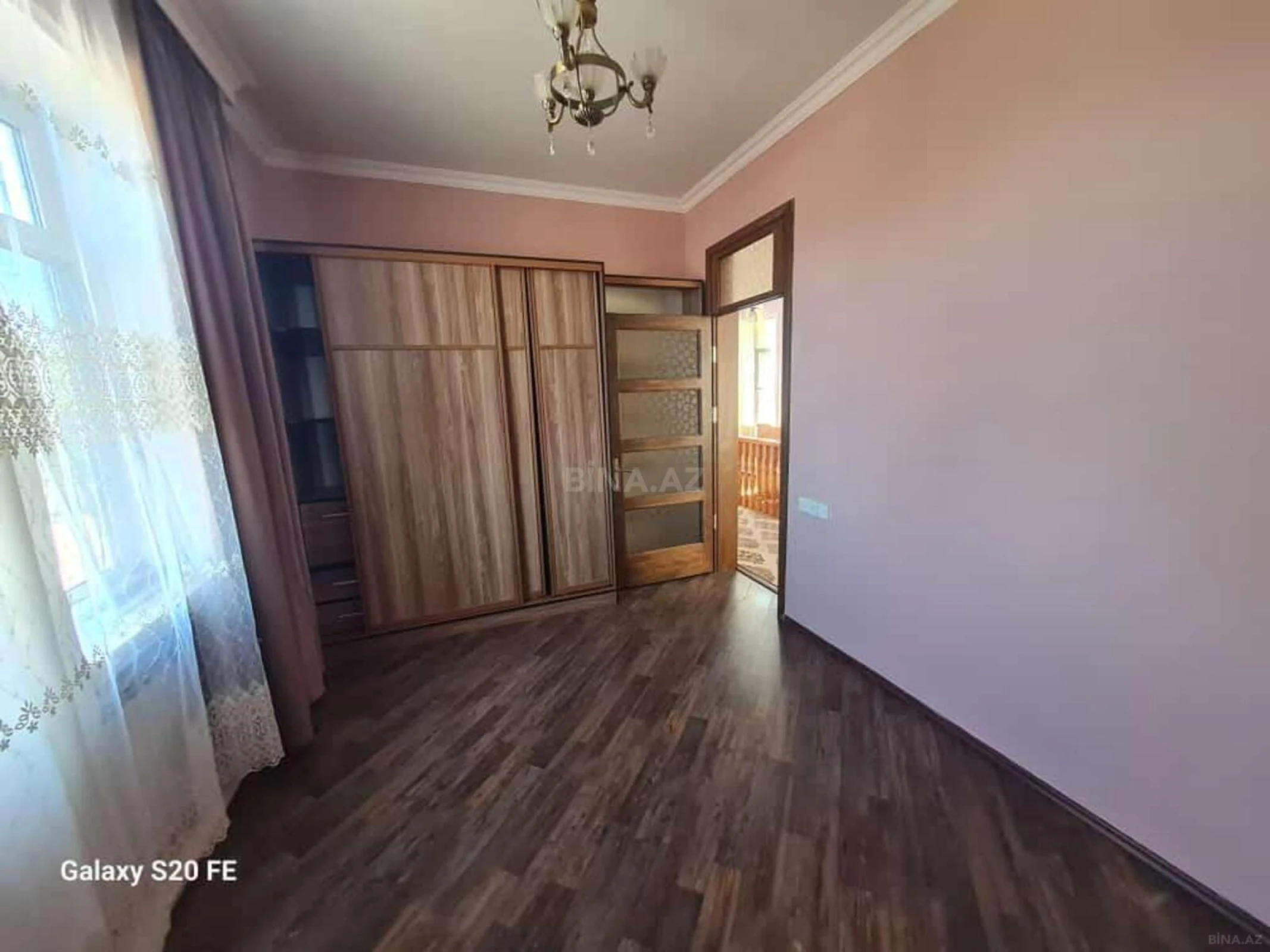 Satılır obyekt 180 m²