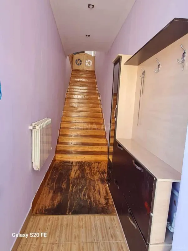 Satılır obyekt 180 m²