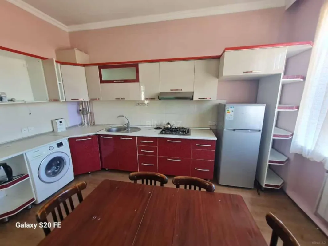 Satılır obyekt 180 m²