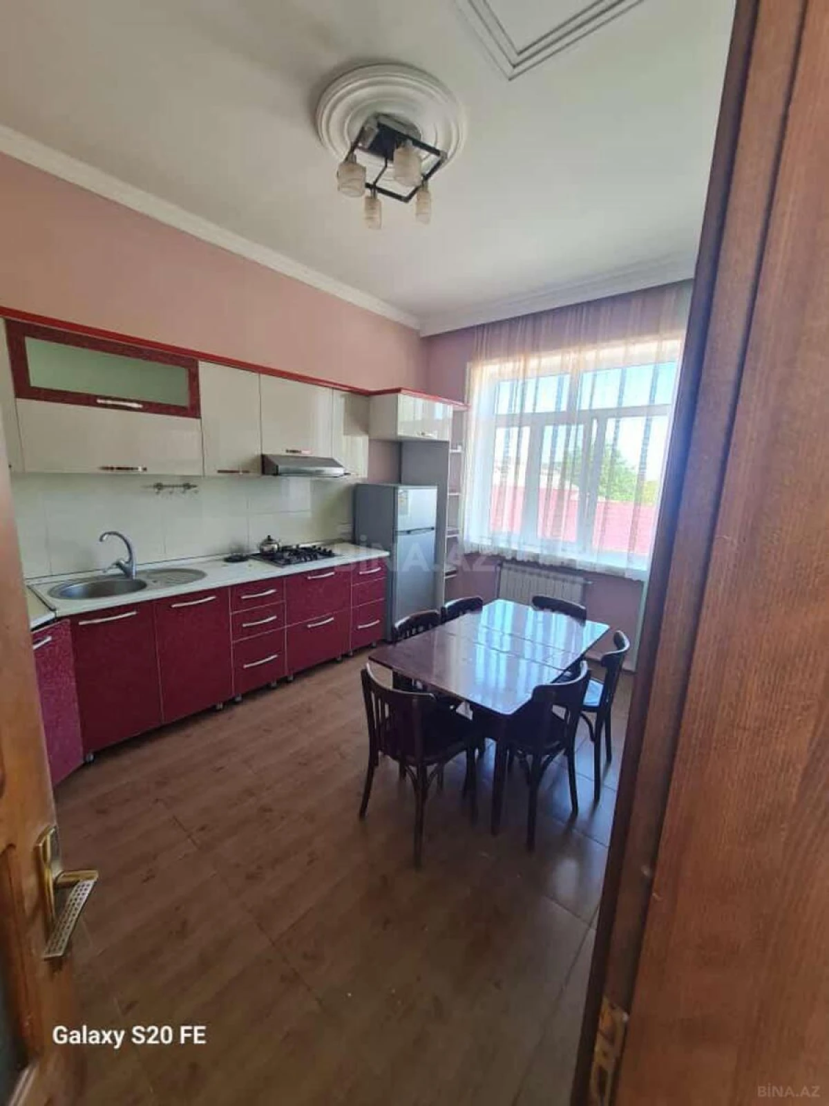 Satılır obyekt 180 m²