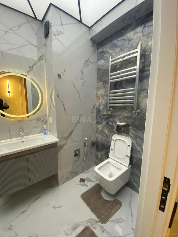 Satılır 2 otaqlı mənzil 68 m²