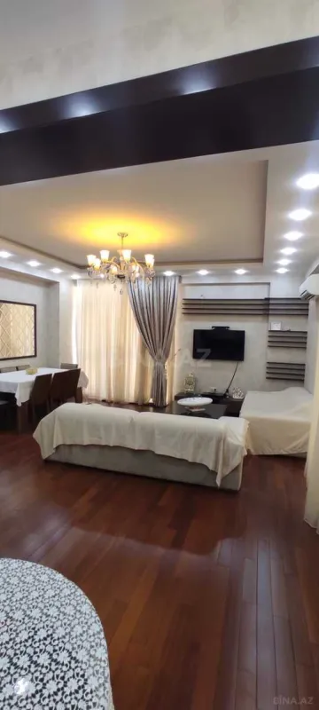 Kirayə verilir 3 otaqlı mənzil 130 m²