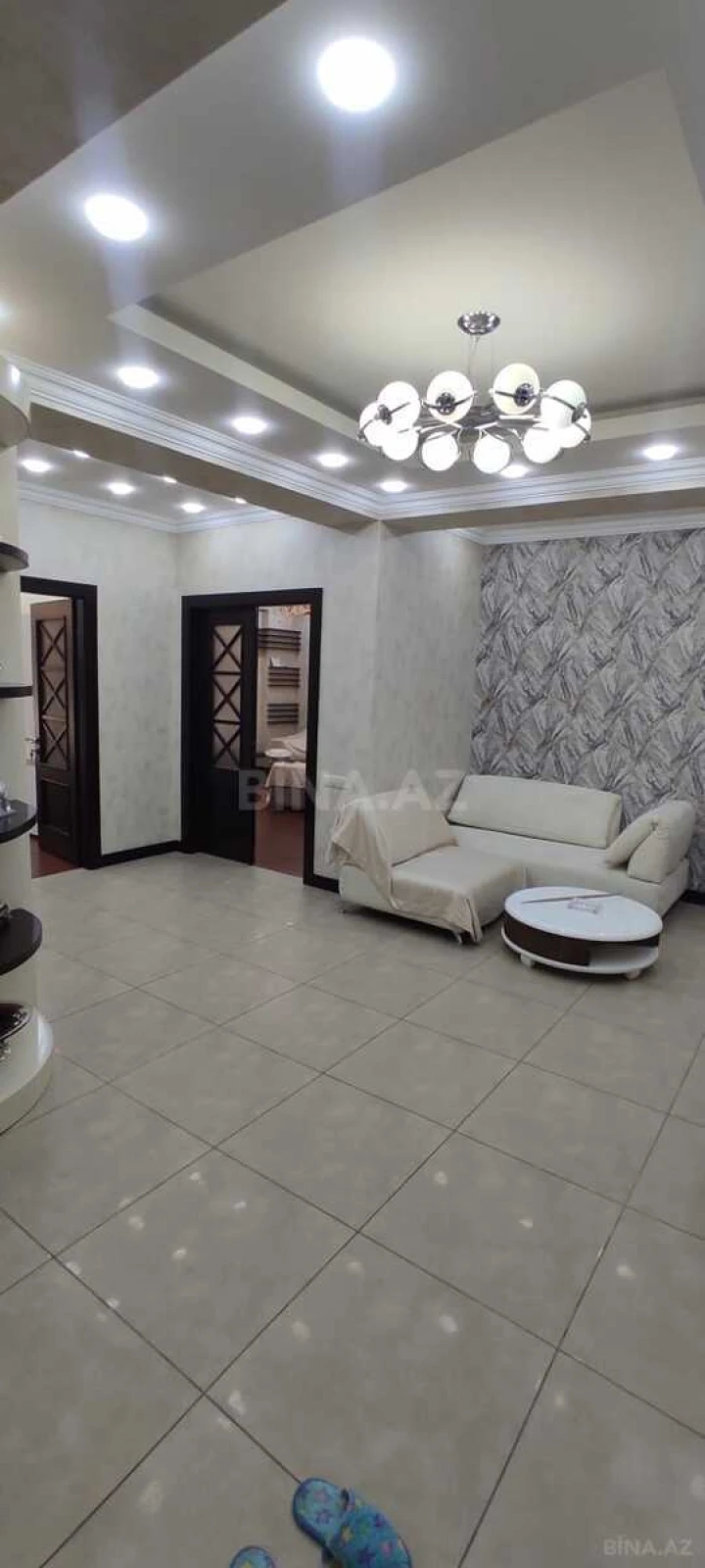 Kirayə verilir 3 otaqlı mənzil 130 m²