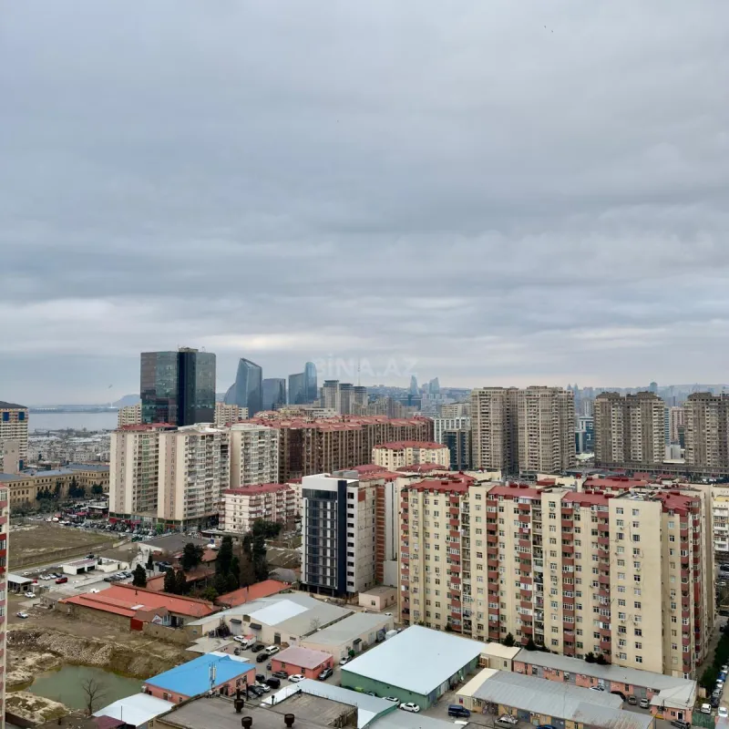 Satılır 2 otaqlı mənzil 67 m²