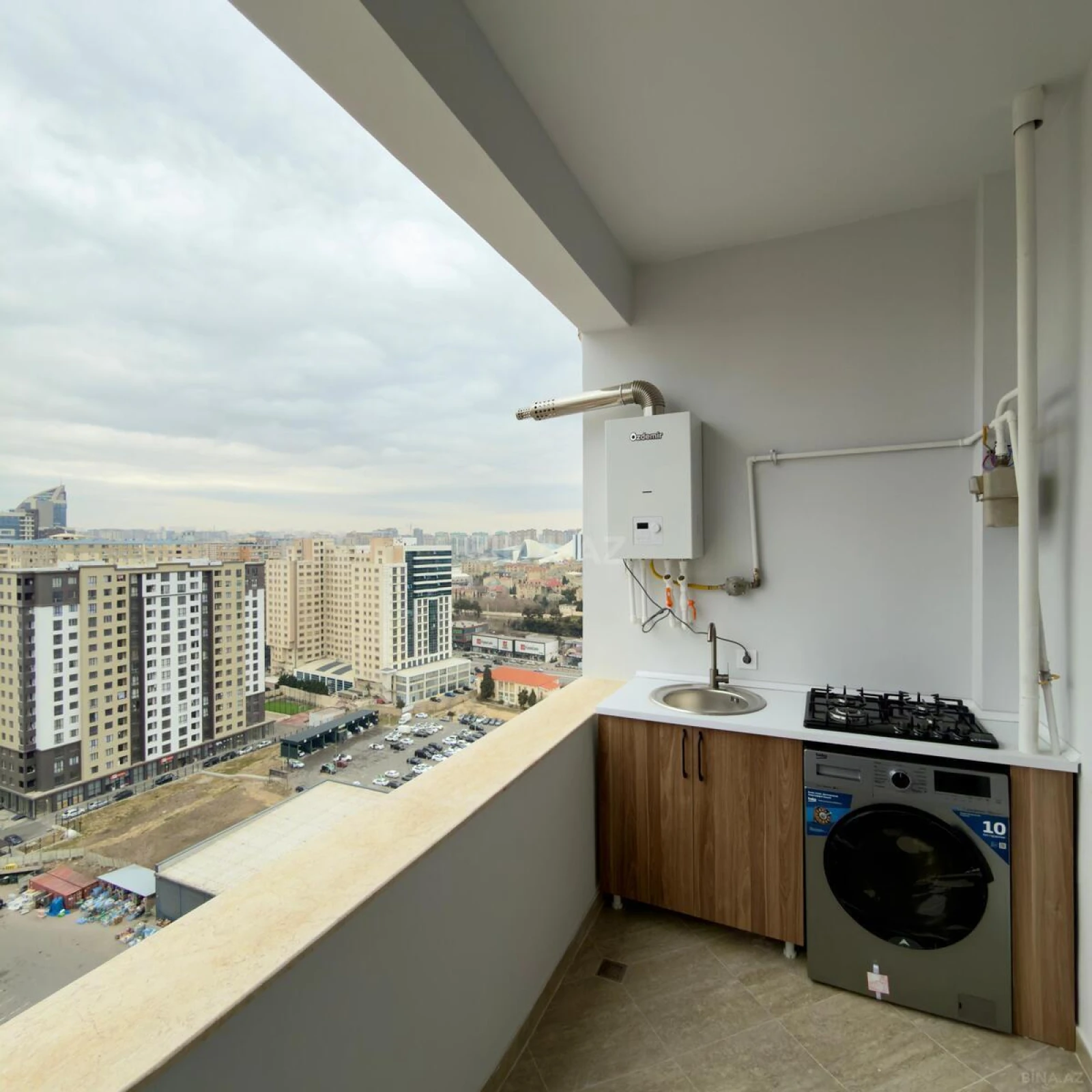 Satılır 2 otaqlı mənzil 67 m²