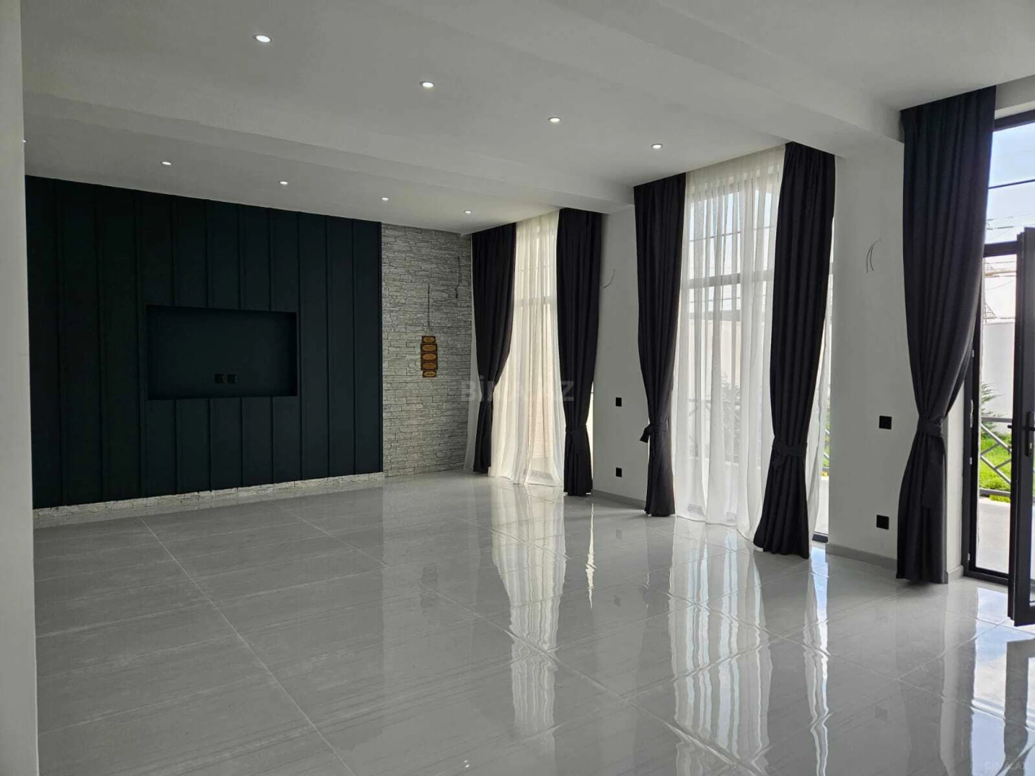 Satılır 4 otaqlı həyət evi 185 m²