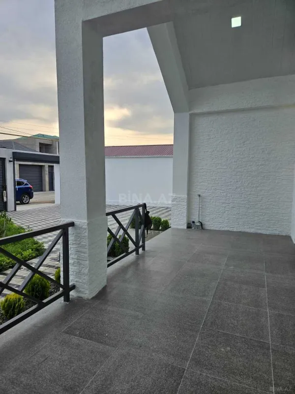 Satılır 4 otaqlı həyət evi 185 m²