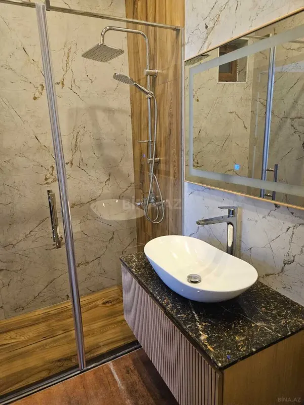 Satılır 4 otaqlı həyət evi 185 m²