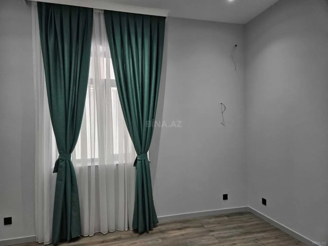 Satılır 4 otaqlı həyət evi 185 m²