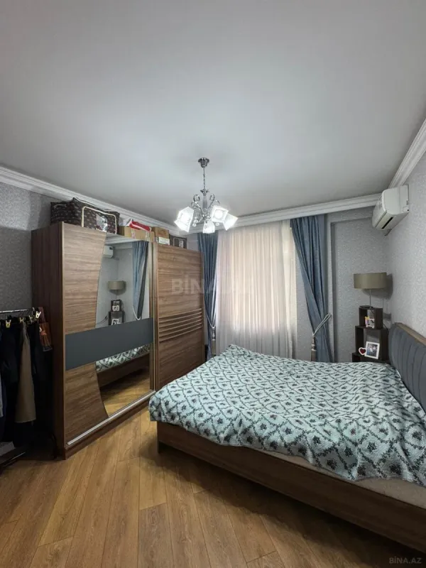 Satılır 2 otaqlı mənzil 96 m²