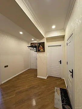 Satılır 2 otaqlı mənzil 96 m²